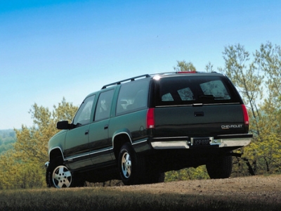 Автомобиль Chevrolet Suburban 7.4 i V8 4WD (290 Hp) - описание, фото, технические характеристики