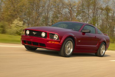 Автомобиль Ford Mustang 4.6 i V8 GT (304 Hp) - описание, фото, технические характеристики