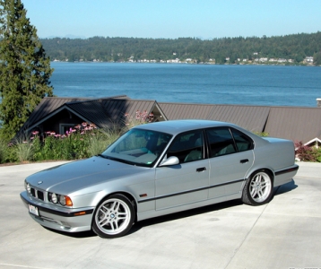 Автомобиль BMW 5er 540 i V8 (286 Hp) - описание, фото, технические характеристики