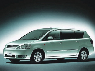 Автомобиль Toyota Ipsum 2.4 i 16V 4WD (160 Hp) - описание, фото, технические характеристики