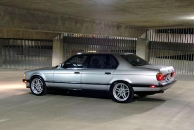 Автомобиль BMW 7er 750 i,iL V12 (300 Hp) - описание, фото, технические характеристики