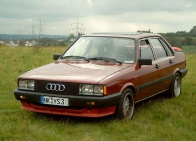 Автомобиль Audi 80 1.8 (81) (88 Hp) - описание, фото, технические характеристики