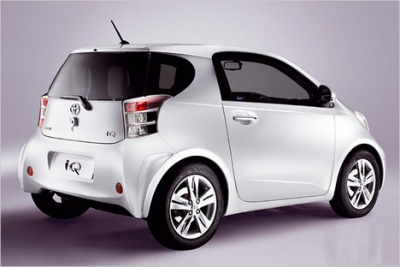 Автомобиль Toyota iQ 1.0 VVT-i(68 Hp) MT - описание, фото, технические характеристики