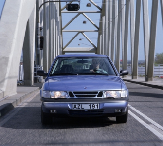 Автомобиль Saab 900 2.5 -24 V6 (170 Hp) - описание, фото, технические характеристики