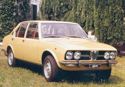 Автомобиль Alfa Romeo Alfetta 2.0 (116.55G,116.56G) (121 Hp) - описание, фото, технические характеристики