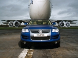 Автомобиль Volkswagen Touareg 4.2 i V8 32V (350 Hp) Trip. - описание, фото, технические характеристики